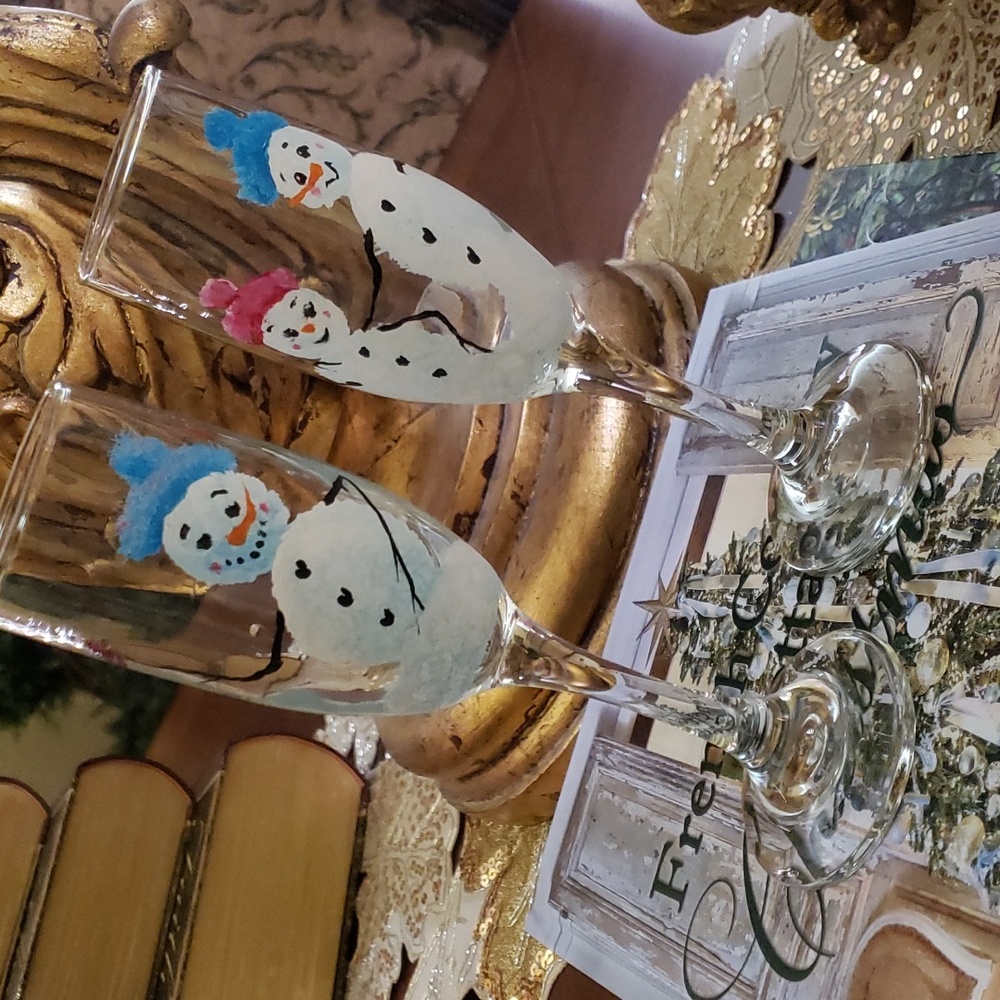 Handpainted Snowman Champagne Flutes 🍾